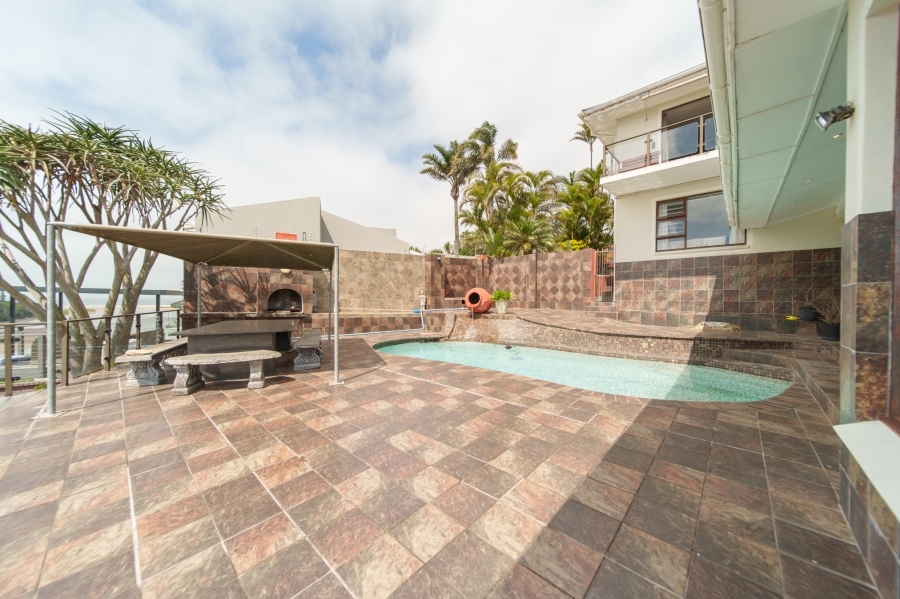 4 Bedroom Property for Sale in Bonza Bay Eastern Cape